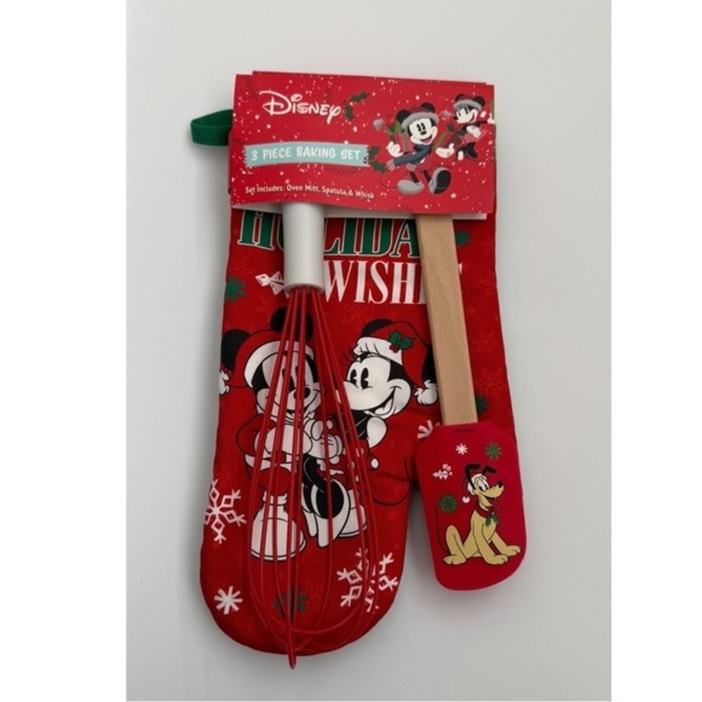 Disney nwt Red Holiday Christmas Baking Set with Mickey Mouse and Friends